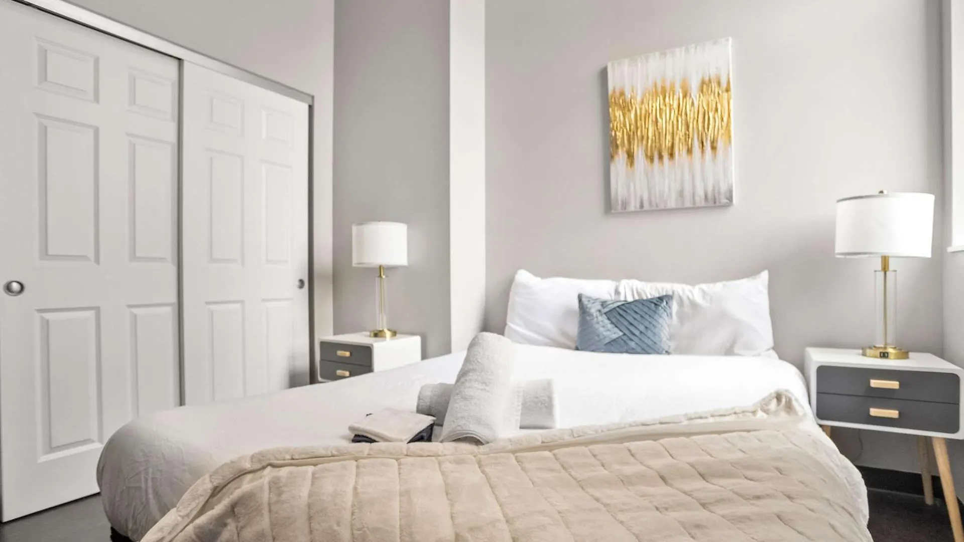 CozySuites Modern 1BR in Downtown Pitts #4 Pittsburgh United States