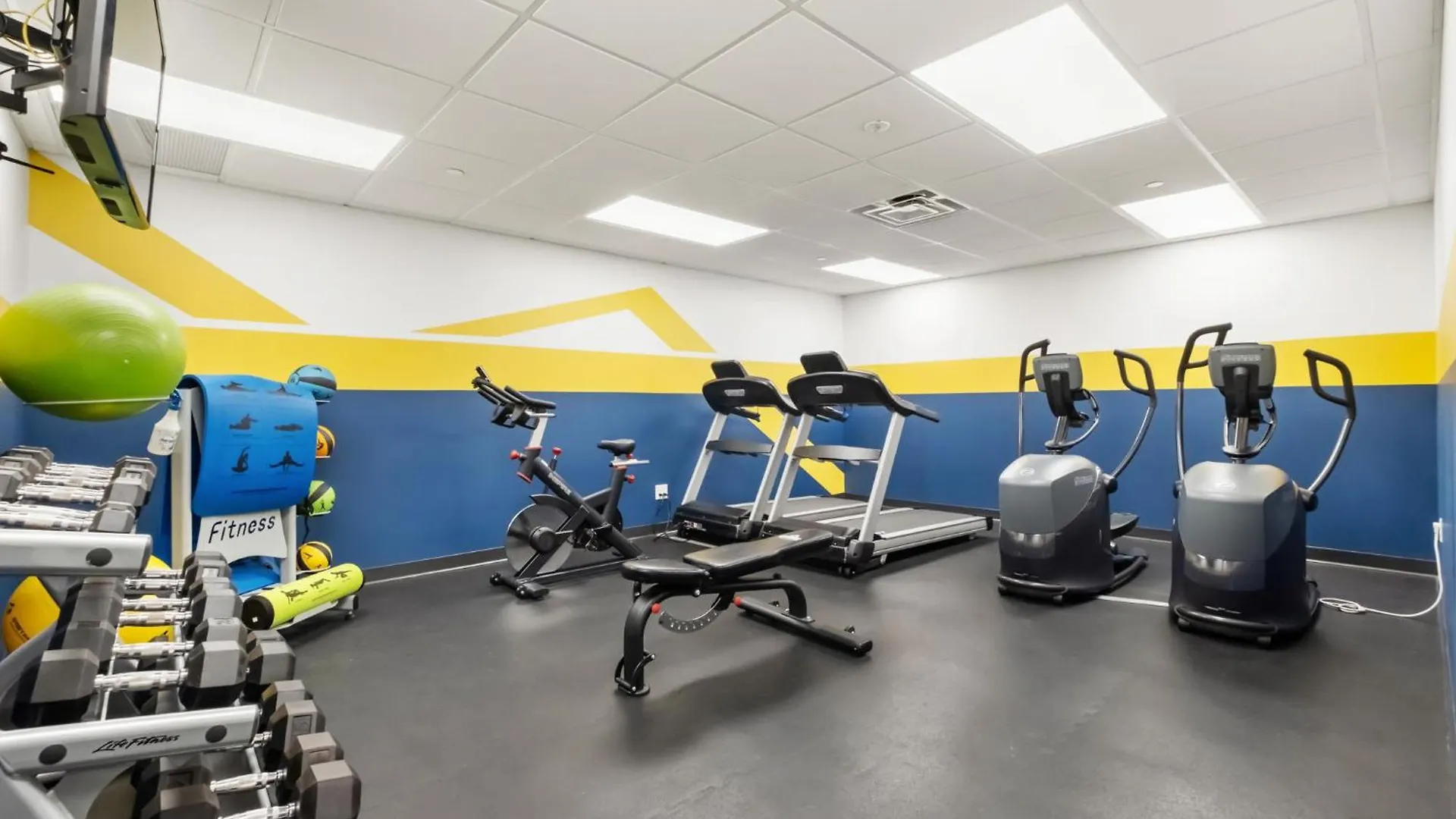 CozySuites Modern 1BR in Downtown Pitts #4 Pittsburgh 0*,  United States