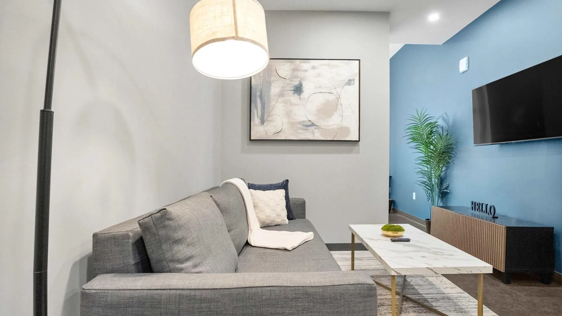 CozySuites Modern 1BR in Downtown Pitts #4 Pittsburgh