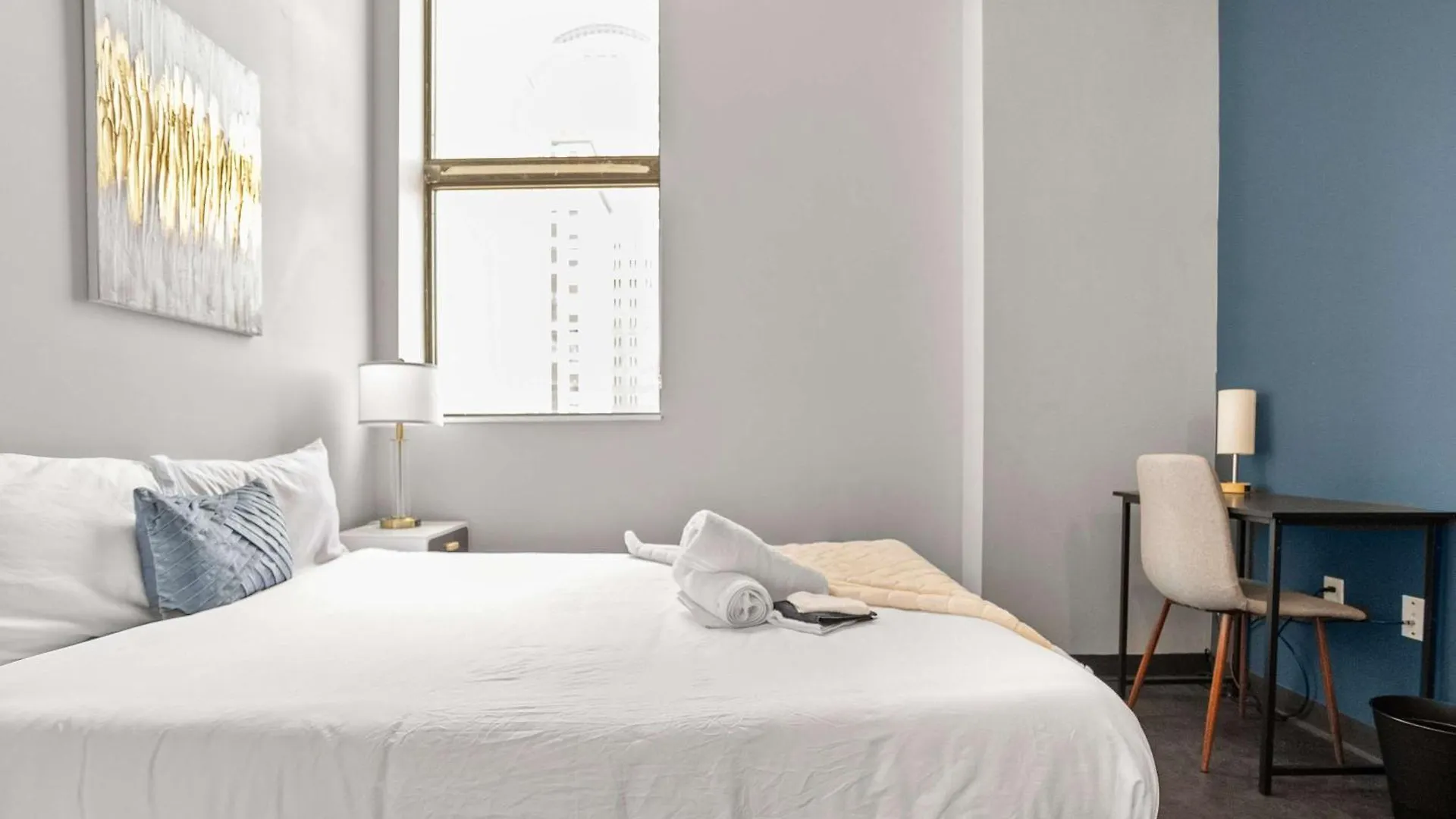 Apartment CozySuites Modern 1BR in Downtown Pitts #4 Pittsburgh
